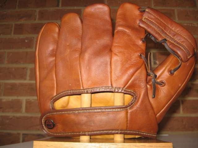 Bob Thomson MacGregor Goldsmith G120 Back